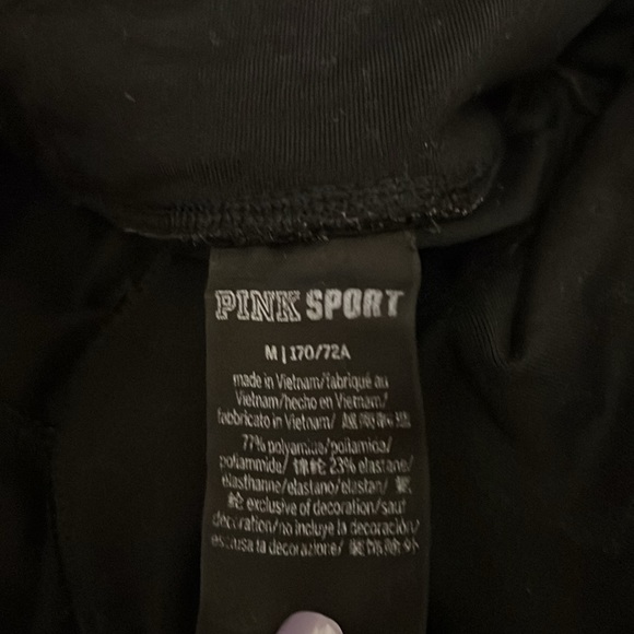 Bundle of athletic leggings. - Picture 3 of 4